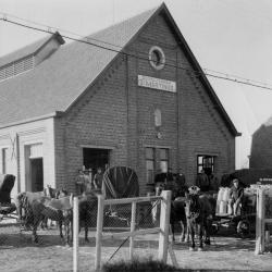 Melkerij Hennion - Van Speybroeck, Moorslede, 1935-1948