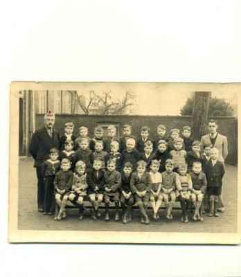 Schoolfoto eerste leerjaar, 1944