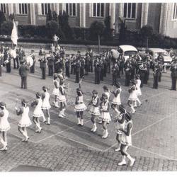 Muziek en Majorettes treden samen op, Gits