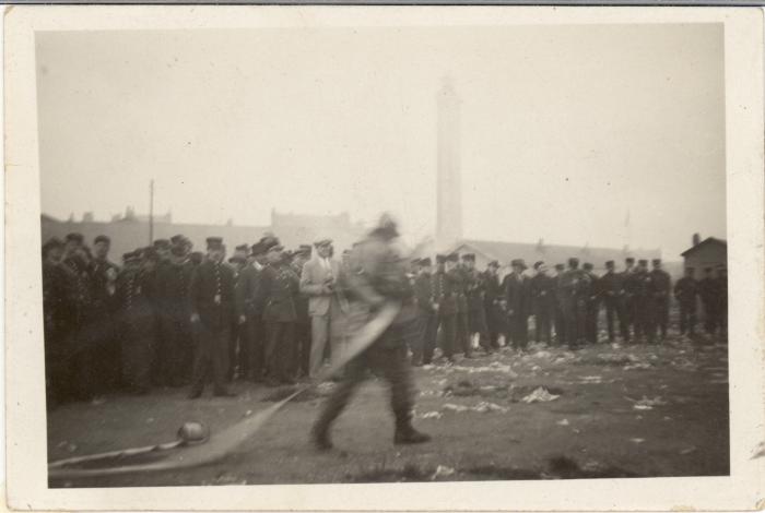 Huldiging (?), Calais, 1932