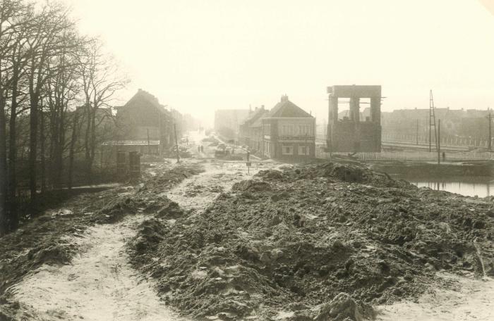 Werken aan De Centrumbrug en de Vaart, Ingelmunster, ca 1956