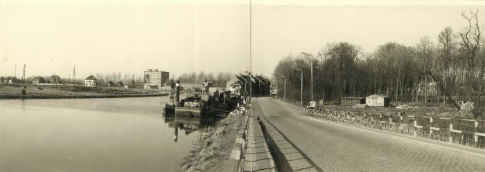 Werken aan De Centrumbrug en de Vaart, Ingelmunster, ca 1956