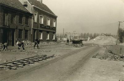 Werken aan De Centrumbrug en de Vaart, Ingelmunster, ca 1956