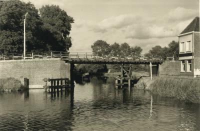 Werken aan De Centrumbrug en de Vaart, Ingelmunster, ca 1956