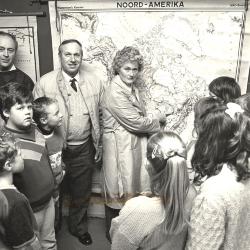 Amerikaanse bezoekers in de klas, Lichtervelde, 15 december 1988