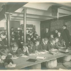 5e studiejaar bij Duyvewaerdt-Vanbiervliet, Ooststraat 97-99 Roeselare, 1914-1915