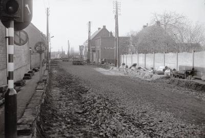 Openbare werken in Ieperstraat, Moorslede 1970