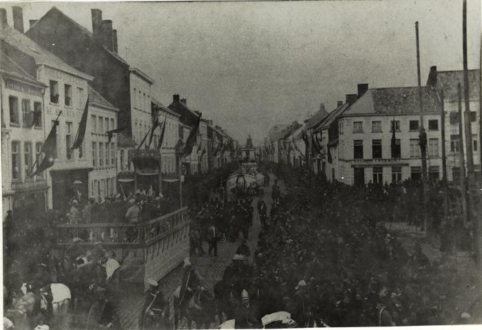 Stoet bij inhuldiging praalgraf Rodenbach, 1888, Roeselare