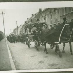 Eerste generatie: Theo(phiel) Delaere, van kolenhandelaar tot ruimdienst, Uitvaartzorg Feryn, Lichtervelde