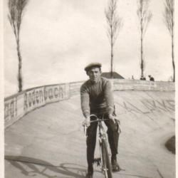 fietser op velodroom van Odiel Defraeye, 1939
