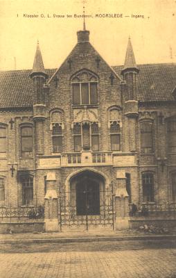 Ingang klooster O.L.V. ten Bunderen, Moorslede