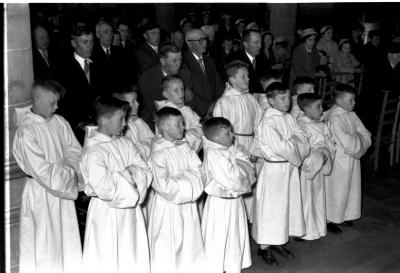 Herdenkingsviering ACV-ACW: ceremonie in de kerk, Kachtem 1957