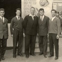 Stichter en eerste trainers turnclub Flink en Fris, 1959