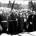 Jubileum echtpaar Oscar De  Molenaar: huldiging door gemeentebestuur, Ingelmunster 1958